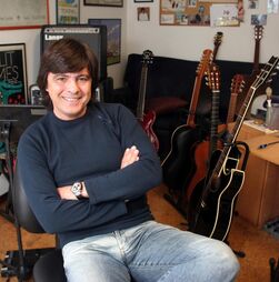 Luís Represas (1956-2026): 'No Natal, dei com 500 escudos no sapatinho e comprei uma guitarra'