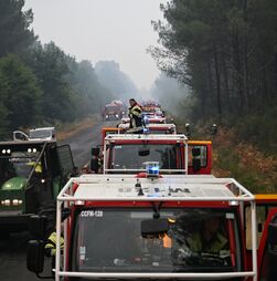Há centenas de milhares de pessoas deslocadas devido aos incêndios em Espanha e França