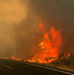 Incêndio ameaça cidade no Oregon enquanto sobe para quatro o número de bombeiros mortos no Colorado