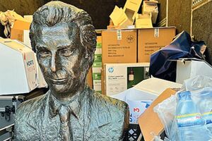 Busto de Sá Carneiro