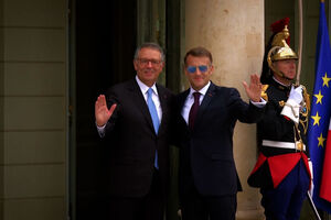 Macron recebe António José Seguro no Palácio do Eliseu