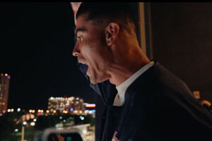 Ronaldo liderou festejos na varanda do hotel da Seleção em Toronto diante de uma multidão