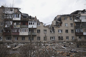 Cidade de Donetsk é palco de combates intensos