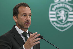 Frederico Varandas durante a cerimónia de renovação de Rui Borges