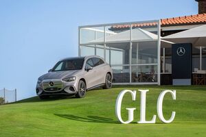 Mercedes GLC em evento de golfe