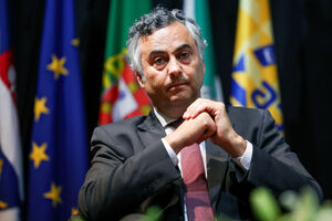 Fernando Alexandre, um ministro aos papéis