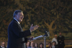 Durão Barroso questiona se UE sobrevive caso extremismos cheguem ao poder em França e Alemanha