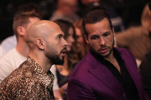 Andrew Tate e Tristan Tate foram detidos 