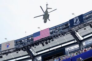 Trump chega de helicóptero a East Rutherford para assistir à final do Mundial. Presidente vai entregar troféu