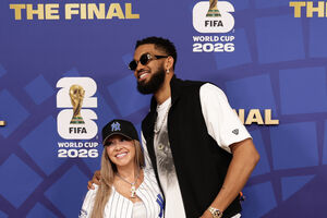 Elizabeth Woods e o jogador da NBA, Karl-Anthony Towns