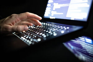 As denúnicas de exploração sádica online aumentaram em todo o mundo em 2025, de acordo com o National Center for Missing & Exploited Children (NCMEC).