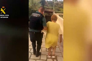 Guardia Civil evacua áreas urbanas ameaçadas pelas chamas na região de Madrid
