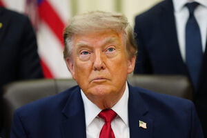 Trump quer impôr taxas próprias a outros navios pela passagem segura em Ormuz