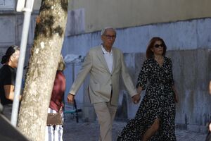 Júlio Isidro e a mulher