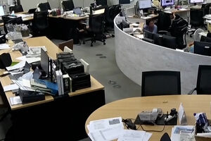 O momento em que sismo é sentido na redação da Japan News Network em Kumamoto