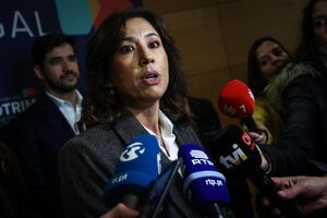 Mariana Leitão, presidente da Iniciativa Liberal, fala em conferência de imprensa