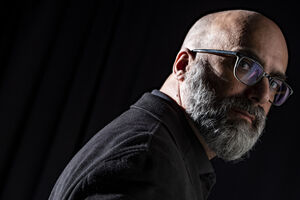 Valter Hugo Mãe publicou o seu novo livro, "O Século dos Imbecis", no passado mês de junho