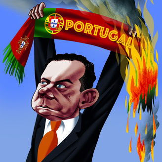 Luís Montenegro com o cachecol de Portugal em chamas