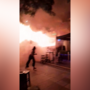 Imagens mostram força das chamas no incêndio que deflagrou em bar de Banguecoque e matou 27 pessoas