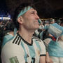 Lágrimas e desilusão entre os adeptos argentinos após derrota frente à Espanha na final do Mundial 