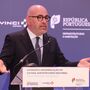 Aeroporto: Pinto Luz destaca papel de Luís Neves na redução dos tempos nas fronteiras