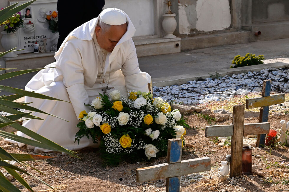 Leão XIV homenageia migrantes mortos