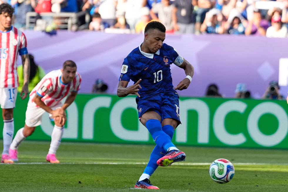 Kylian Mbappé marcou de penálti