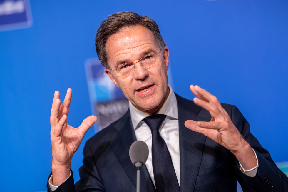 Mark Rutte condena atuação dos EUA