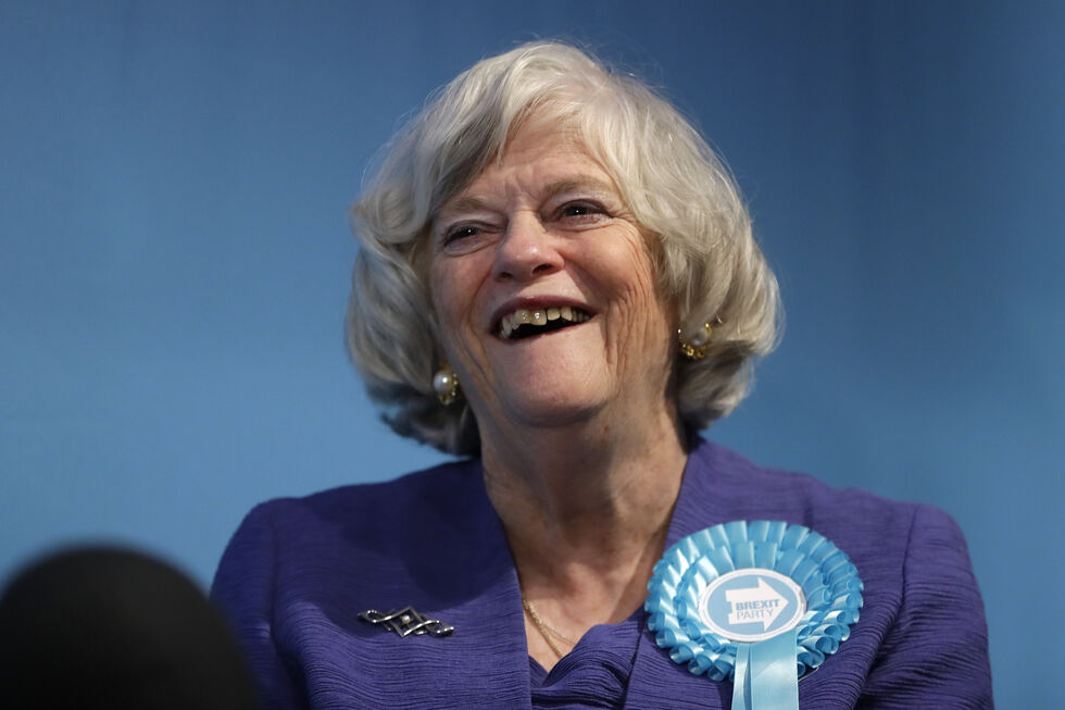 Ann Widdecombe foi encontrada morta em casa com ferimentos graves