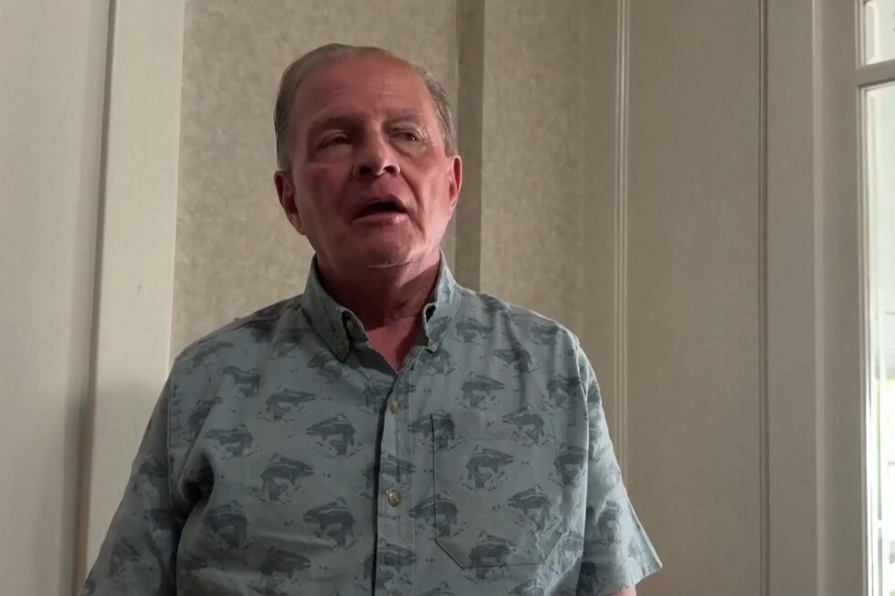 Testemunha relata ter ouvido condutor morto a tiro pelo ICE dizer que tinha tentado parar o carro