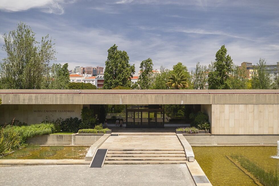 A fachada do Museu Calouste Gulbenkian, em Lisboa