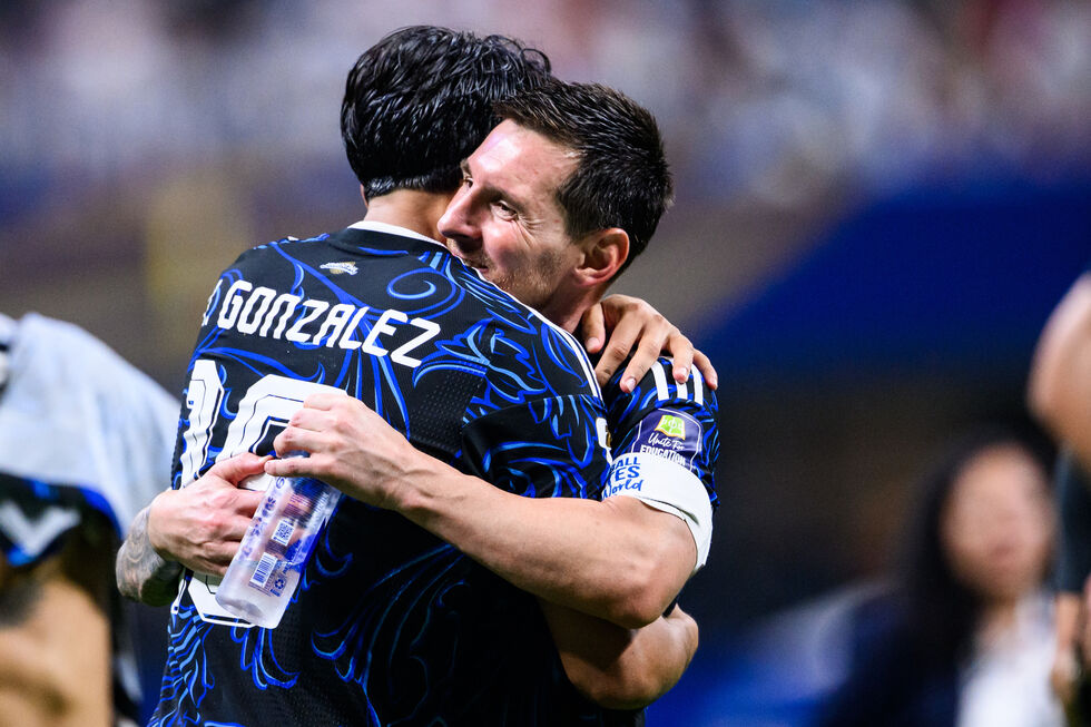 A final do Mundial, que se disputa domingo, às 20h, vai opor a Argentina de Lionel Messi (na imagem) à Espanha de Lamine Yamal
