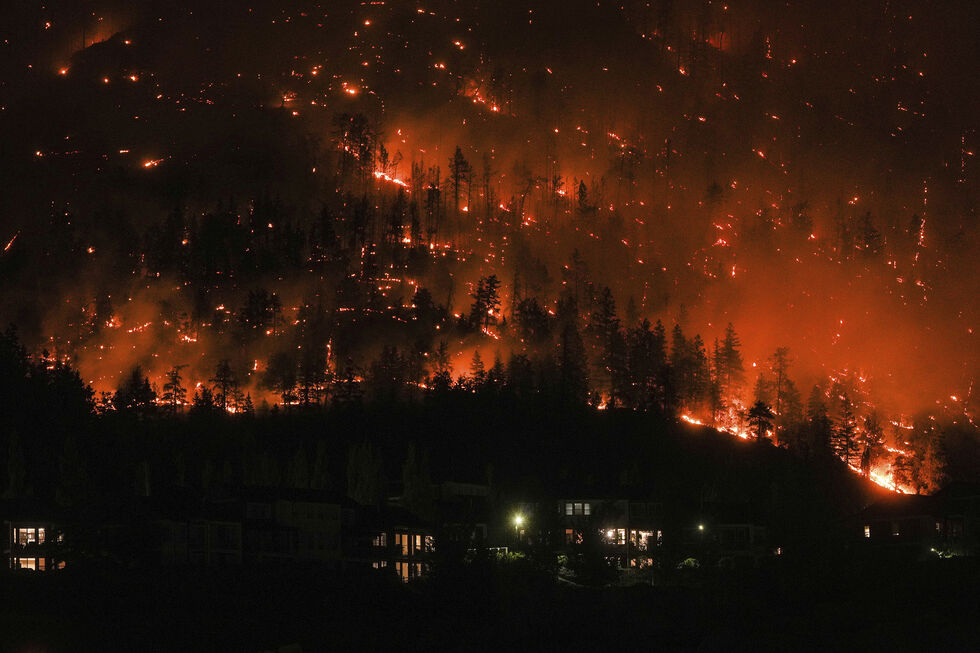 Canadá enfrenta 200 incêndios florestais por controlar 