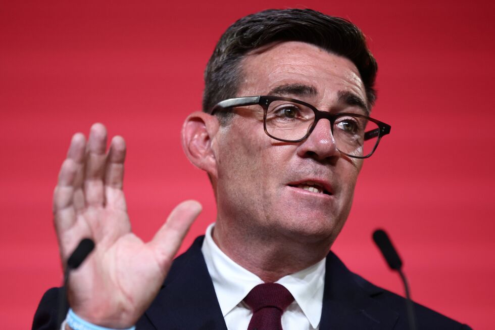 Andy Burnham vai liderar o governo britânico