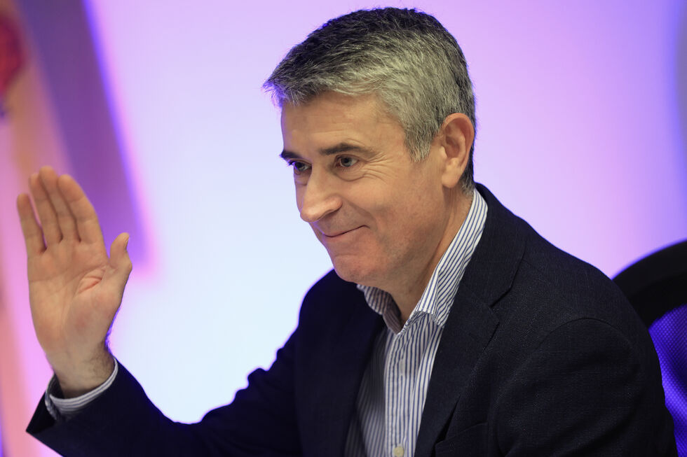 José Luís Carneiro critica aumento dos preços da gasolina e gasóleo