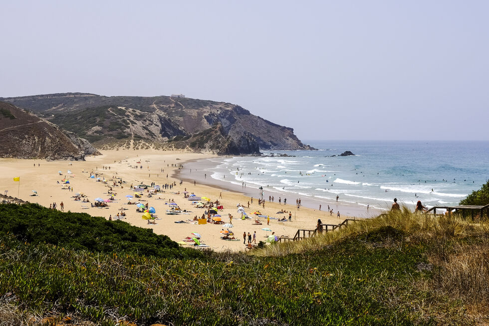 A Praia do Amado, na costa oeste do Algarve