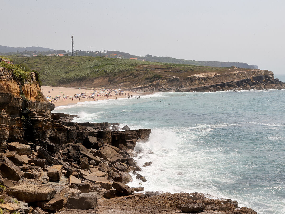 Praia das Maçãs: Aqui terá dado à costa o hino de Portugal