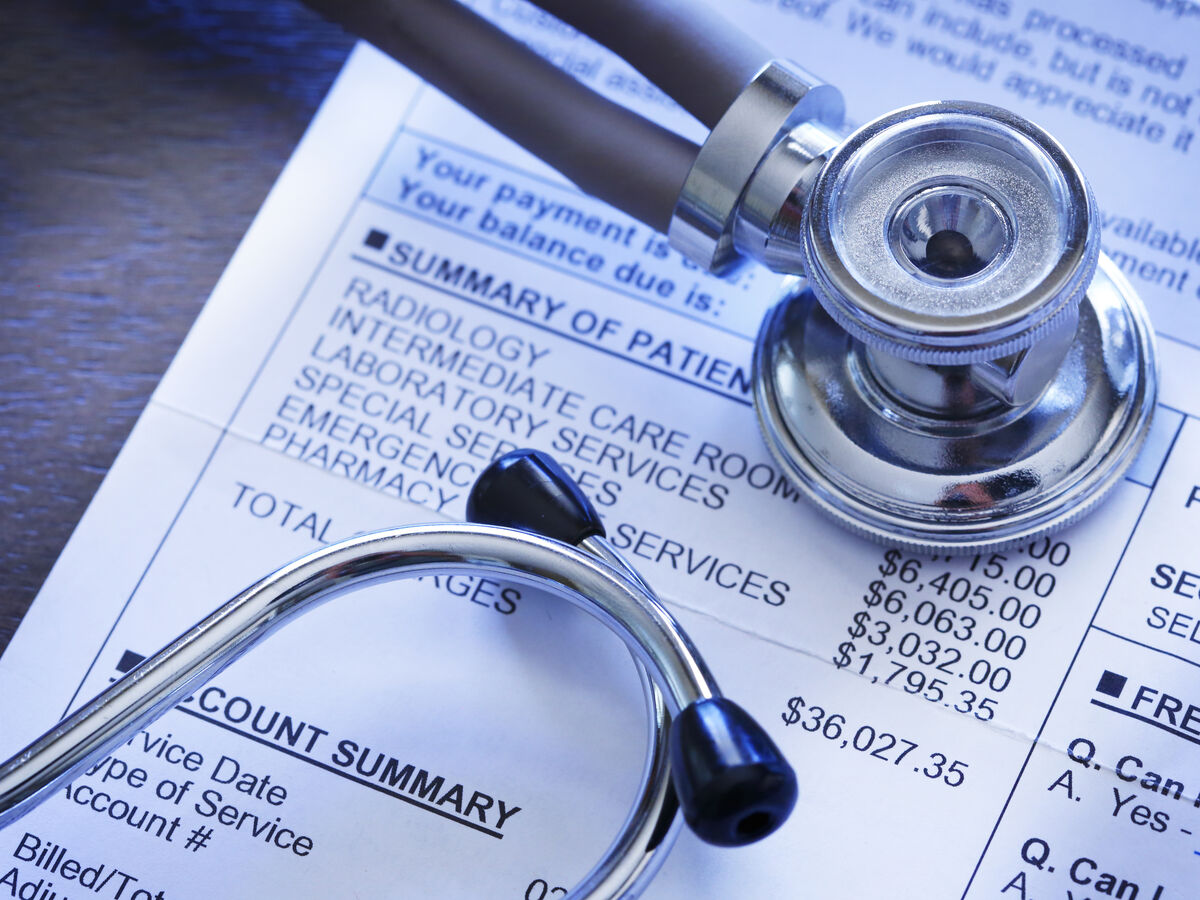 Os caçadores de dívidas médicas