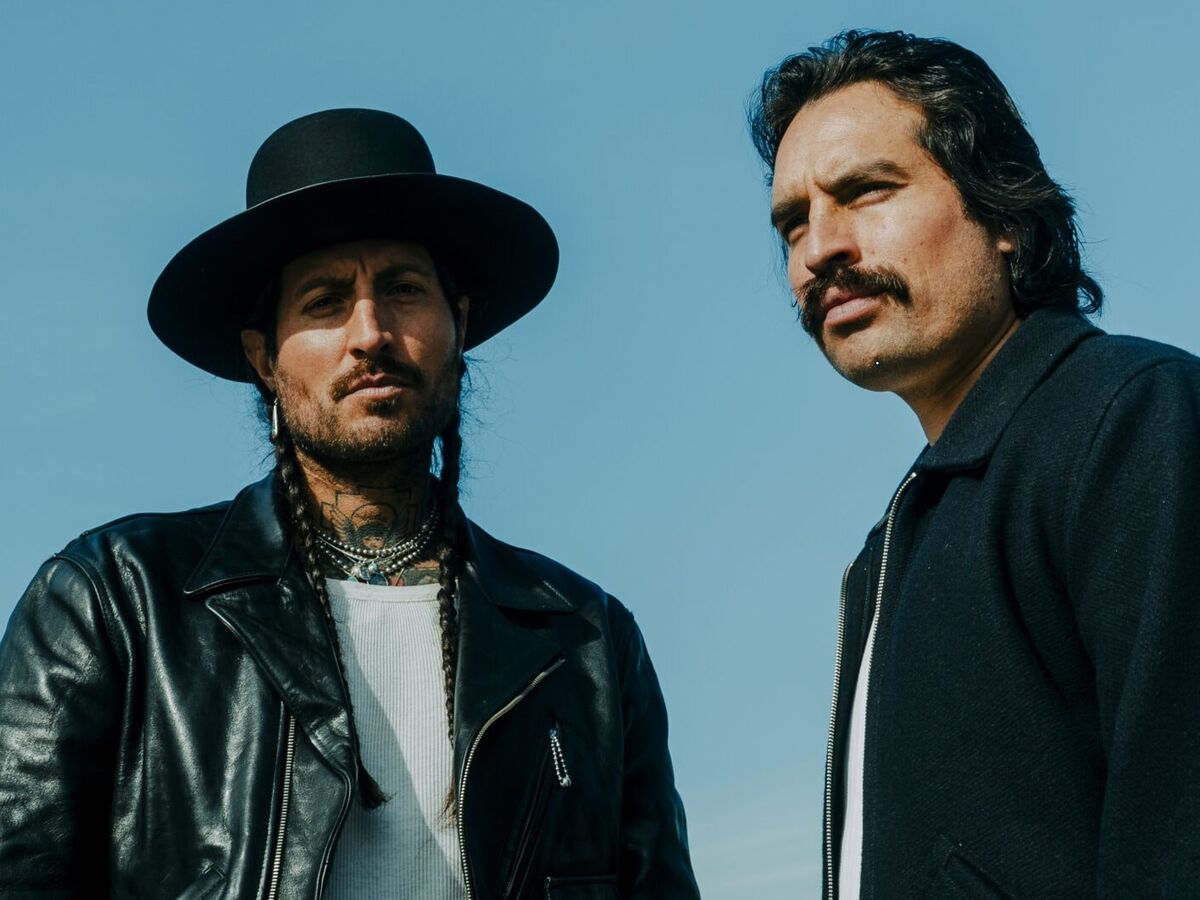 Hermanos Gutiérrez: dois irmãos, duas guitarras e uma "carta de amor" em forma de álbum