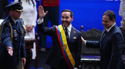 <![CDATA[ Colômbia. Estados Unidos oferecem mil milhões em segurança e novo presidente promete repressão às drogas ]]>