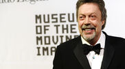 È morto l'attore Tim Curry, noto per "Mamma, ho perso l'aereo 2"