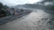 Il Nepal lancia l'allarme per nuove alluvioni dopo l'innalzamento del livello delle acque