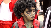 Hunderte Zombies und Michael-Jackson-Double versammeln sich in Mexiko-Stadt, um das Erbe des Sängers zu feiern