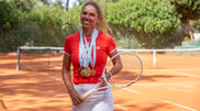 Rita vince sempre (o quasi) i tornei di tennis veterani