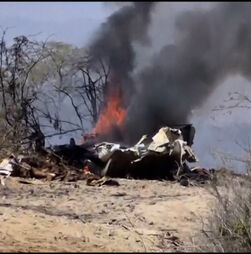 Pequeno avião despenha-se no Peru provocando a morte de 11 turistas e dois tripulantes