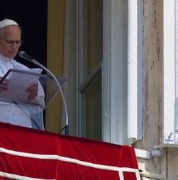 'Que se encontrem soluções de paz, estabilidade e justiça': Papa apela à paz para resolver crise em Ceuta