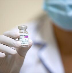 Britânica AstraZeneca estuda fusão com a rival americana Bristol Myers Squibb