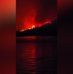 Incêndios obrigam à retirada de 60 mil pessoas nos EUA
