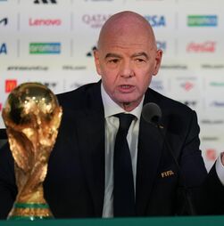 As polémicas recentes de Infantino, um presidente quase caído em desgraça