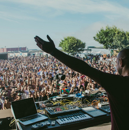 Festival Neopop celebra 20 anos de música eletrónica entre esta quinta-feira e sábado em Viana do Castelo